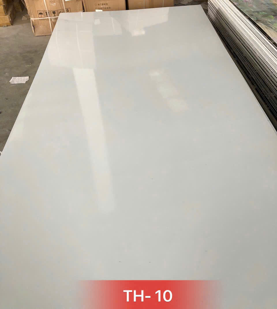 tấm ốp TH10 ở kho hàng