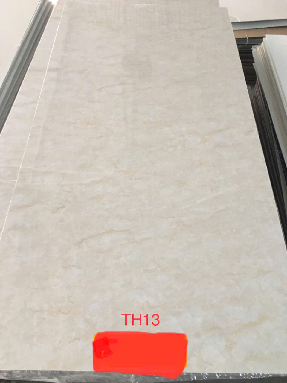 tấm ốp nano TH13 ở kho hàng