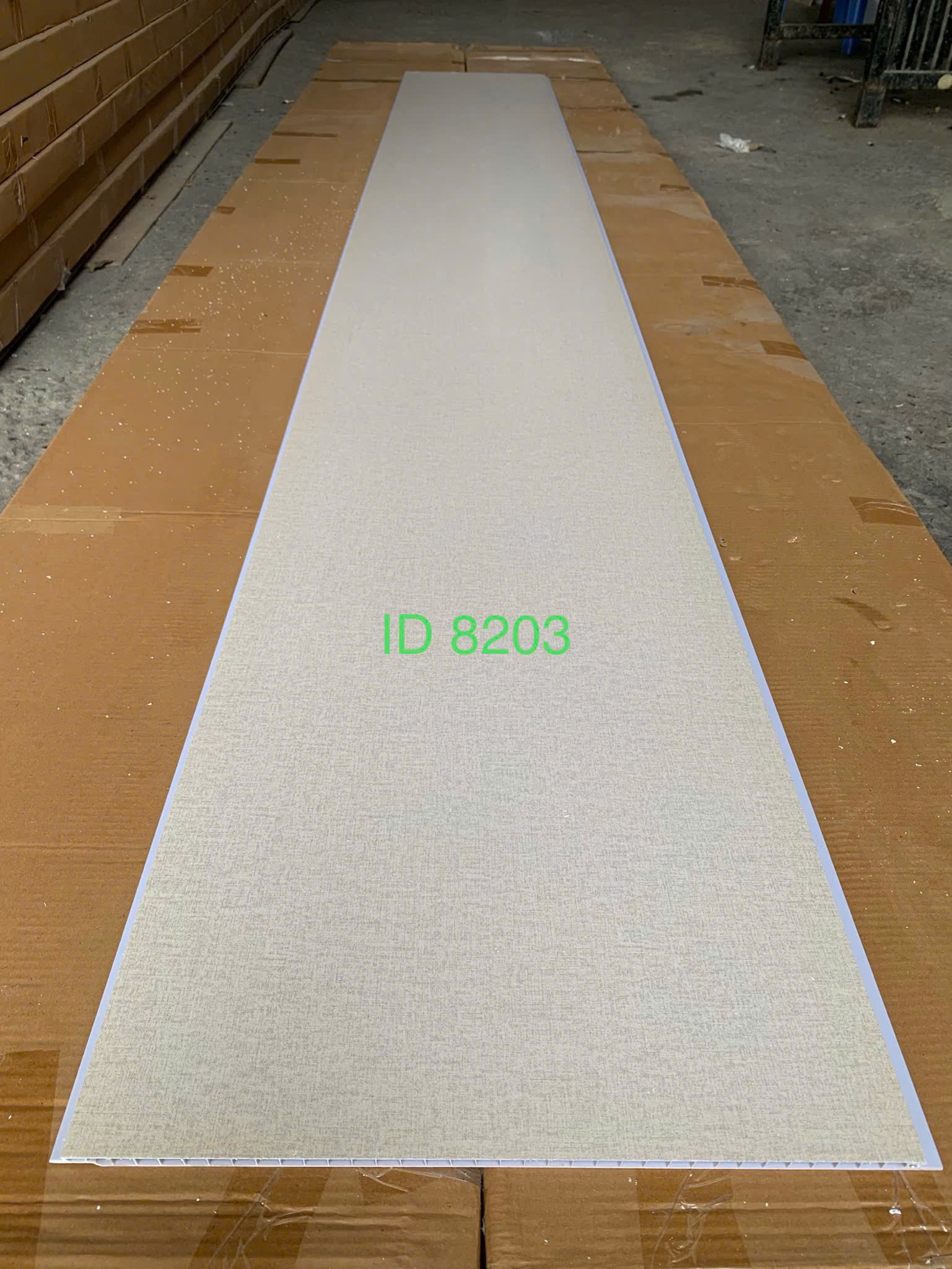 tấm ốp 8203 tại kho hàng